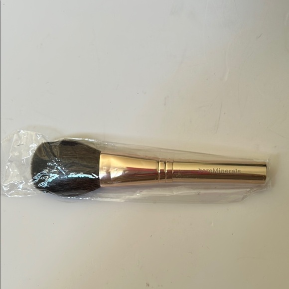 bareMinerals Soft Sweep Cheek Makeup Brush - Rose Gold Handle - SEALED - Picture 2 of 5